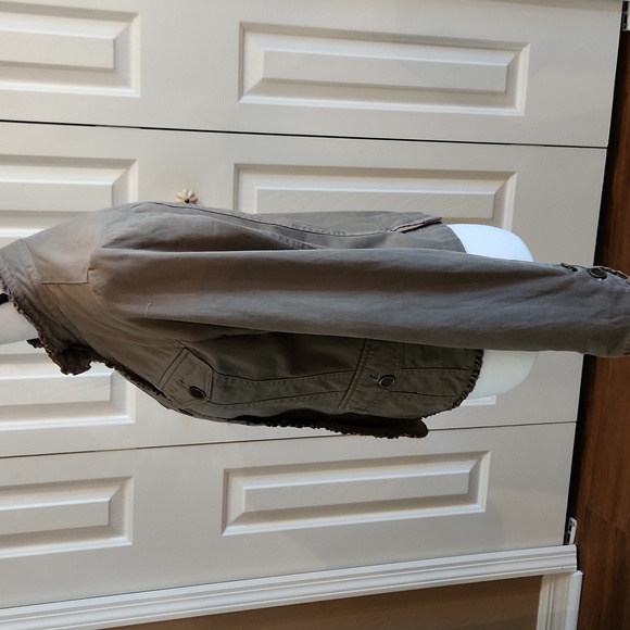 Crazy Horse,  Excellent condition,  Women's Jacket, Size Medium,  Olive green - Picture 3 of 11